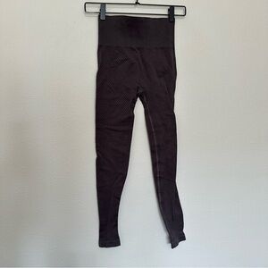 Balance athletica women’s grey grid seamless full length leggings size S small